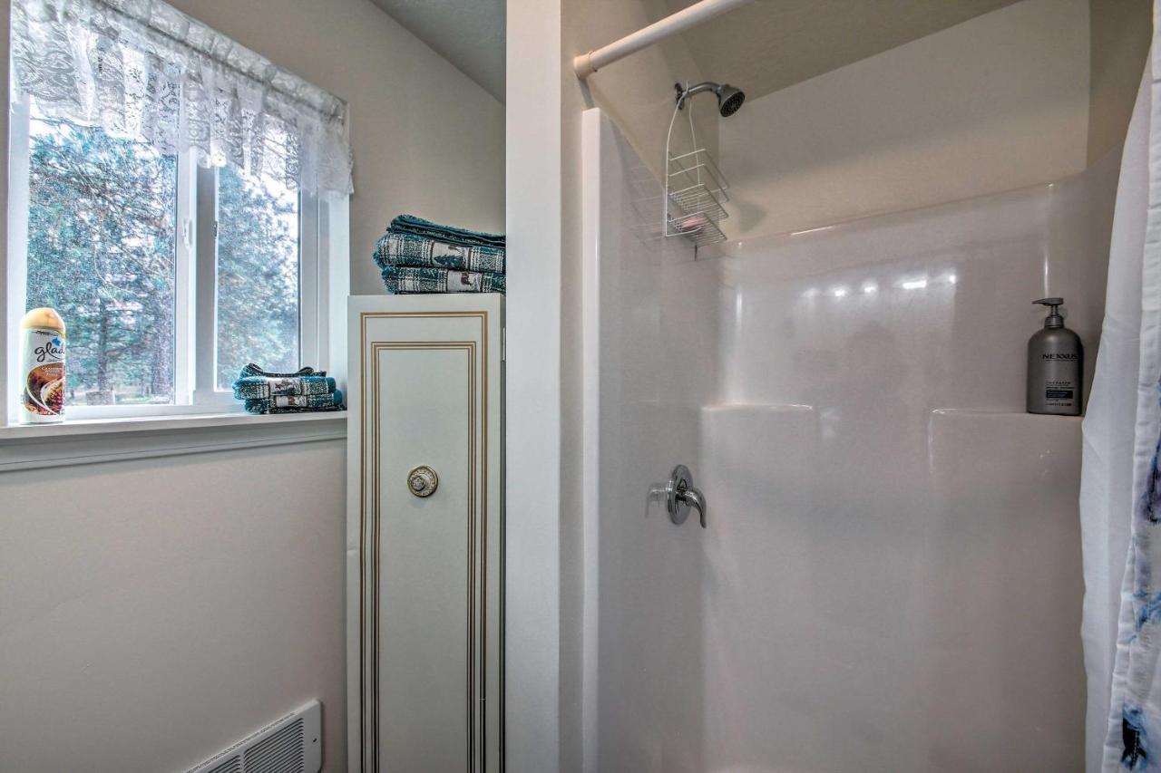 Pet-Friendly Libby Cottage With Mountain Views! Exterior photo